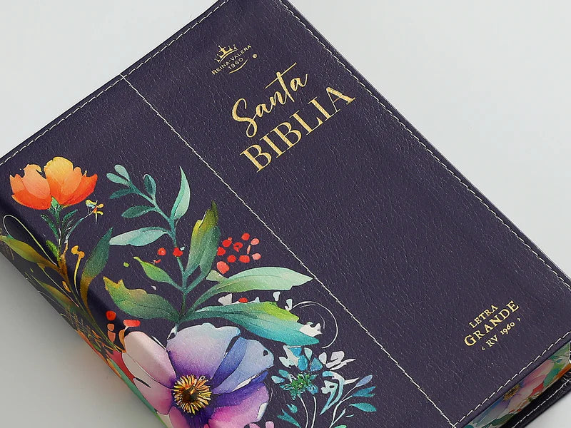 Biblia RVR 1960, Tamaño portátil, Letra Grande, imitación piel morada con flores