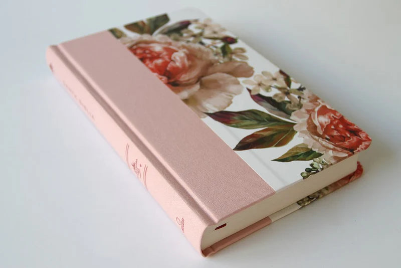 Biblia RVR1960 letra grande. Tapa Dura, Tela rosada con flores, tamaño manual